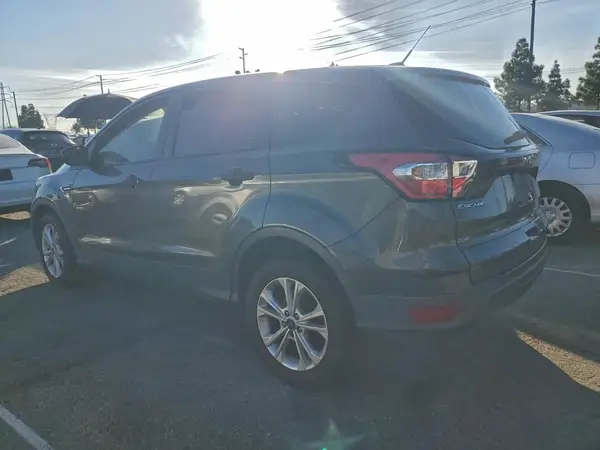 1FMCU0F71JUA85846 2018 FORD ESCAPE - Image 2