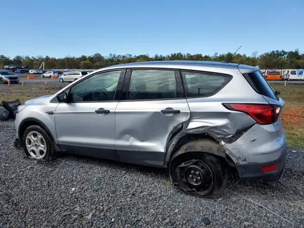 1FMCU0F71KUB31905 2019 FORD ESCAPE - Image 2