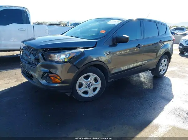 1FMCU0F71KUC27825 2019 FORD ESCAPE - Image 2
