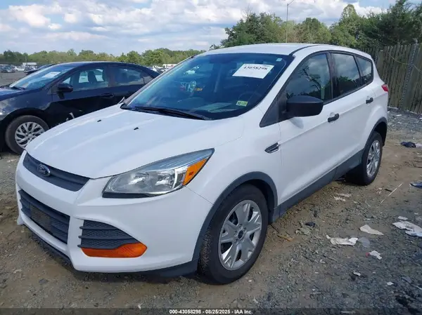 1FMCU0F72GUA04829 2016 FORD ESCAPE - Image 2