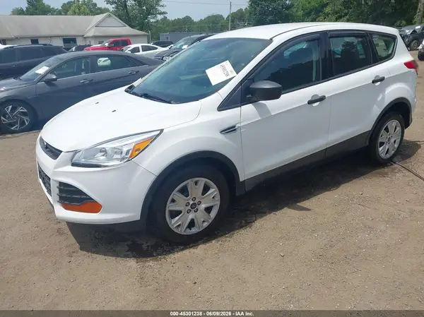 1FMCU0F72GUA61435 2016 FORD ESCAPE - Image 2