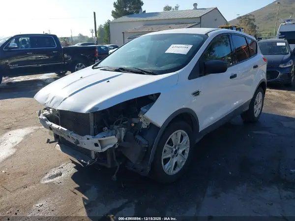1FMCU0F72GUC90147 2016 FORD ESCAPE - Image 2