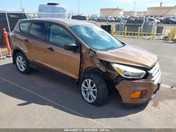 1FMCU0F72HUA62019 2017 FORD ESCAPE - Image 1