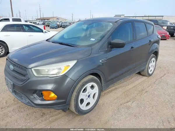 1FMCU0F72HUB01823 2017 FORD ESCAPE - Image 2