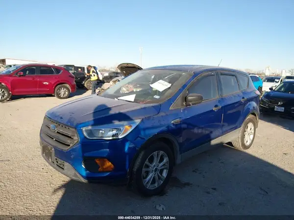 1FMCU0F72HUB15401 2017 FORD ESCAPE - Image 2