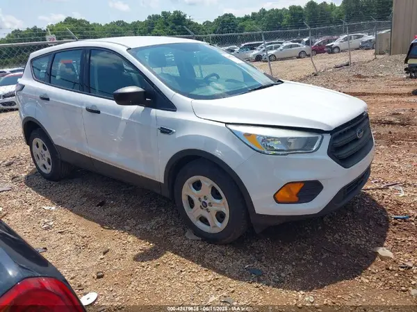 1FMCU0F72HUD58013 2017 FORD ESCAPE - Image 1