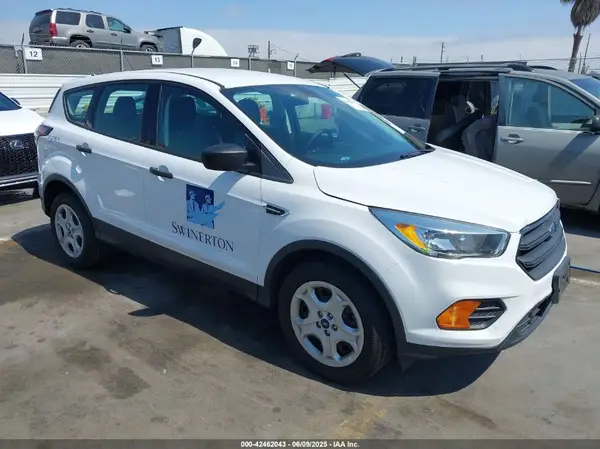 1FMCU0F72HUE74070 2017 FORD ESCAPE - Image 1