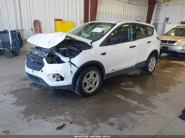 1FMCU0F72HUF07830 2017 FORD ESCAPE - Image 2