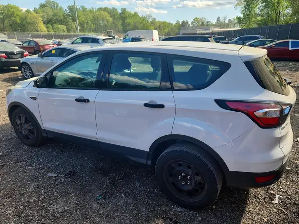 1FMCU0F72JUA28104 2018 FORD ESCAPE - Image 2
