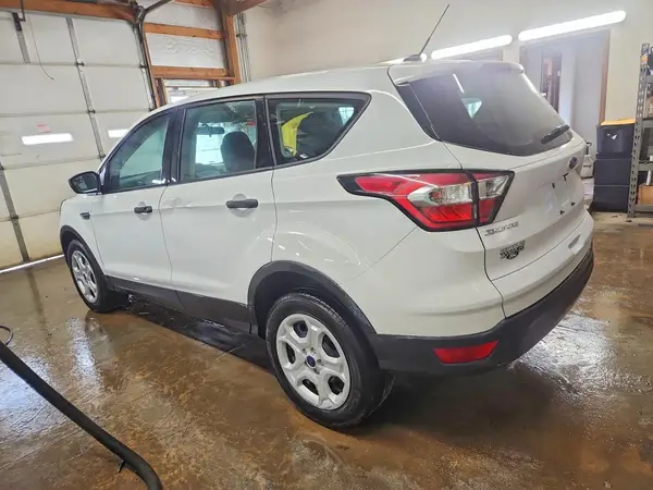 1FMCU0F72JUB53832 2018 FORD ESCAPE - Image 2