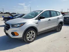 1FMCU0F72JUC75865 2018 FORD ESCAPE