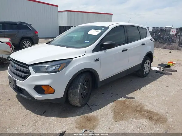 1FMCU0F72JUD58387 2018 FORD ESCAPE - Image 2