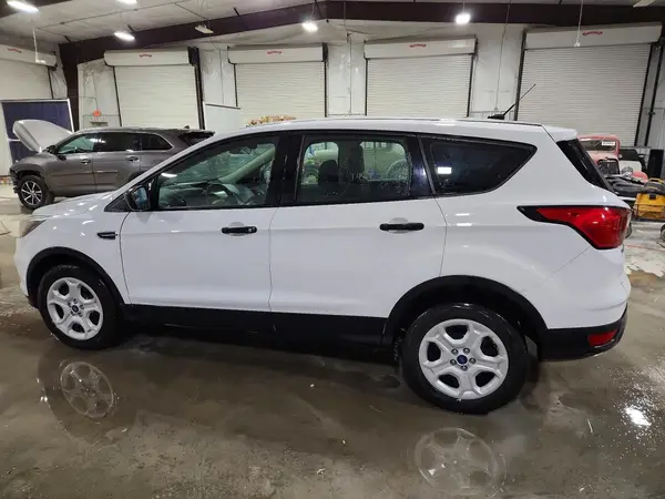 1FMCU0F72KUA47995 2019 FORD ESCAPE - Image 2