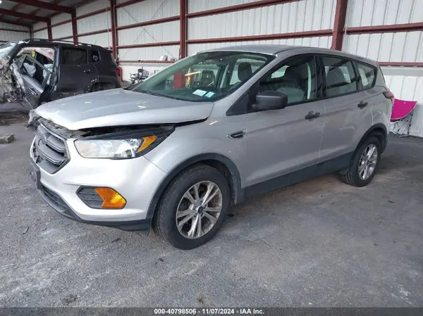 1FMCU0F72KUB05801 2019 FORD ESCAPE - Image 2
