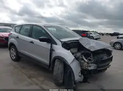 1FMCU0F72KUC25596 2019 FORD ESCAPE
