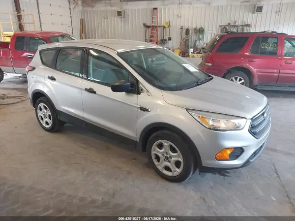 1FMCU0F73HUA92372 2017 FORD ESCAPE - Image 1