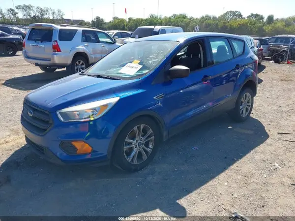 1FMCU0F73HUB12670 2017 FORD ESCAPE - Image 2