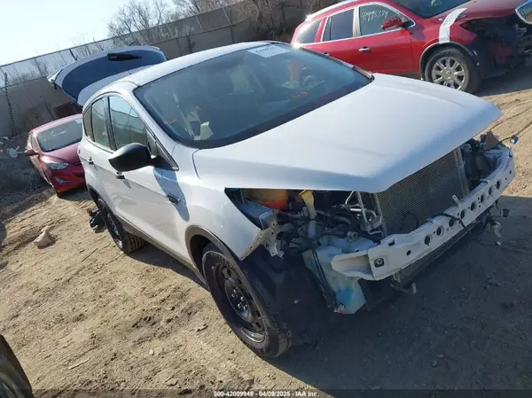 1FMCU0F73HUB19750 2017 FORD ESCAPE - Image 1