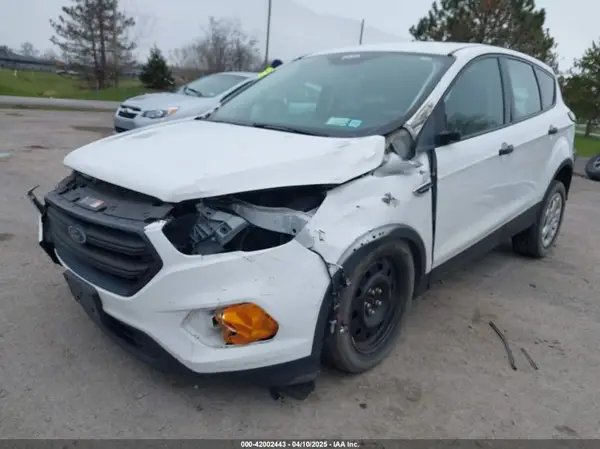 1FMCU0F73HUC00294 2017 FORD ESCAPE - Image 2