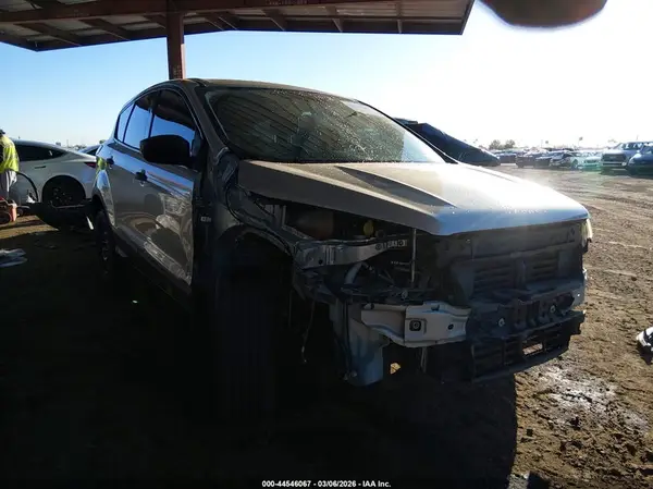 1FMCU0F73HUC80387 2017 FORD ESCAPE - Image 1