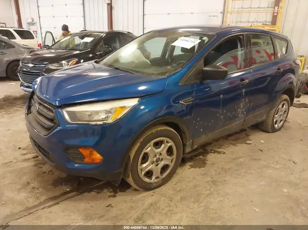 1FMCU0F73HUD10004 2017 FORD ESCAPE - Image 2