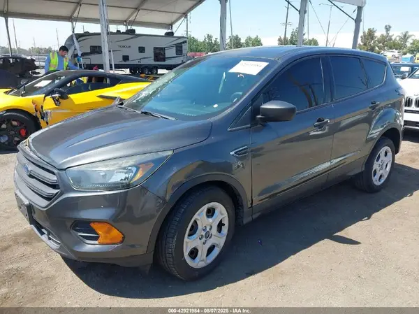 1FMCU0F73JUA24238 2018 FORD ESCAPE - Image 2