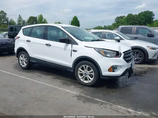 1FMCU0F73JUB95670 2018 FORD ESCAPE - Image 1