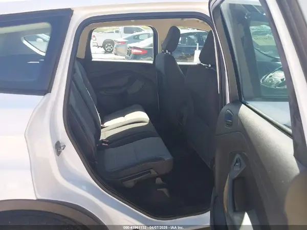 1FMCU0F73KUB00462 2019 FORD ESCAPE - Image 8