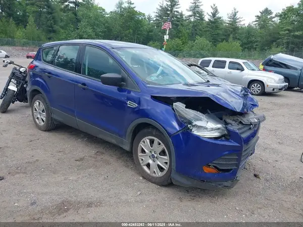 1FMCU0F74GUA00815 2016 FORD ESCAPE - Image 1