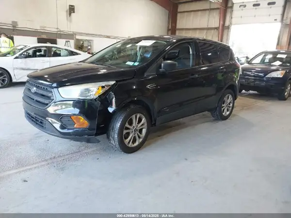 1FMCU0F74HUA44461 2017 FORD ESCAPE - Image 2