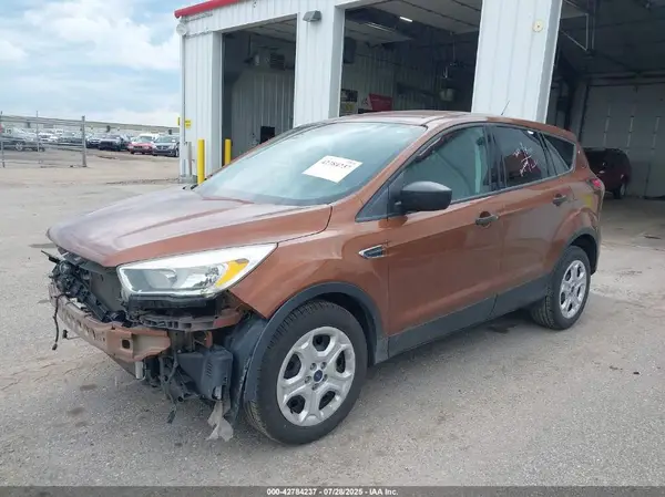 1FMCU0F74HUA95863 2017 FORD ESCAPE - Image 2