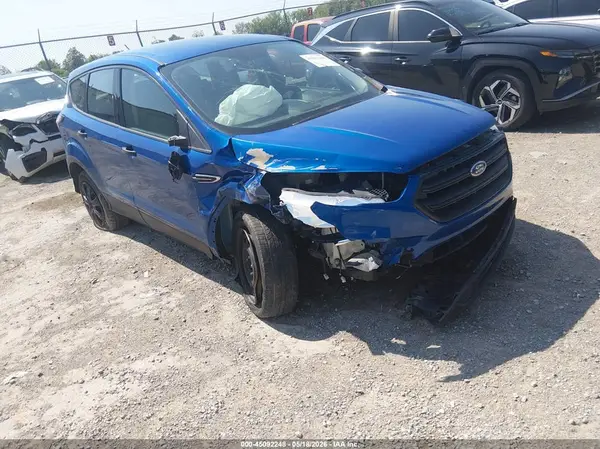 1FMCU0F74HUC37841 2017 FORD ESCAPE - Image 1