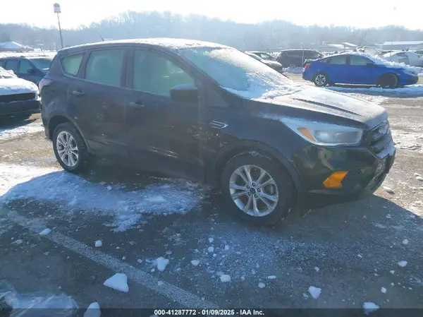 1FMCU0F74HUC87557 2017 FORD ESCAPE - Image 1