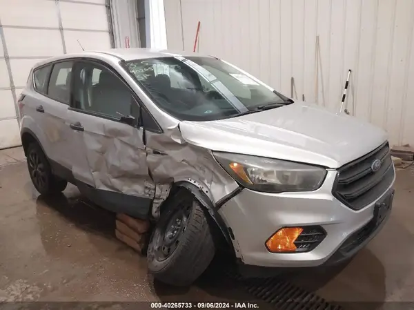1FMCU0F74JUA55515 2018 FORD ESCAPE - Image 1