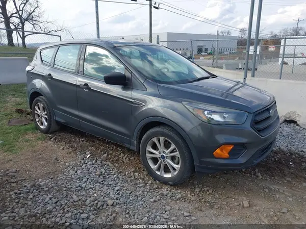 1FMCU0F74JUB04261 2018 FORD ESCAPE - Image 1
