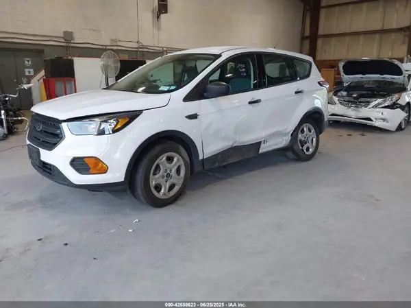 1FMCU0F74JUD15217 2018 FORD ESCAPE - Image 2