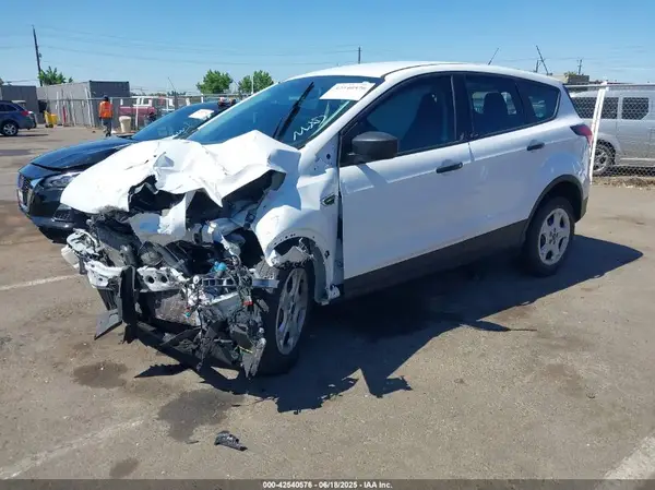1FMCU0F74KUB63022 2019 FORD ESCAPE - Image 2