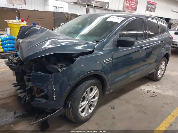 1FMCU0F74KUC05107 2019 FORD ESCAPE - Image 2