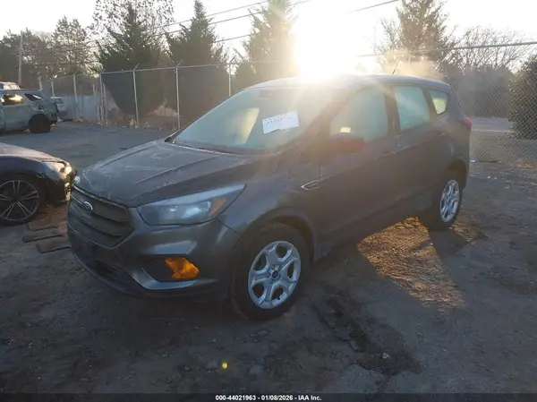 1FMCU0F74KUC20819 2019 FORD ESCAPE - Image 2