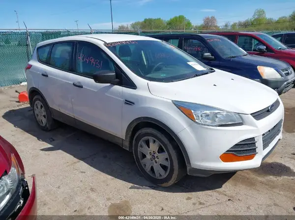 1FMCU0F75GUA51496 2016 FORD ESCAPE - Image 1