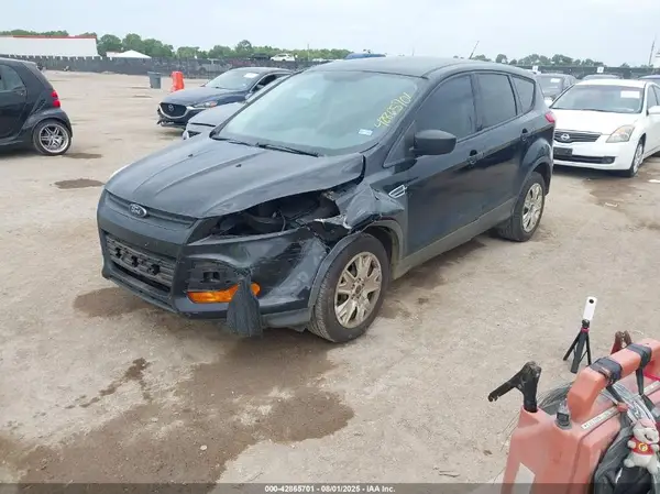 1FMCU0F75GUB14841 2016 FORD ESCAPE - Image 2