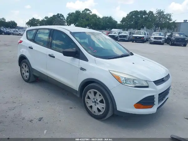1FMCU0F75GUB62145 2016 FORD ESCAPE - Image 1