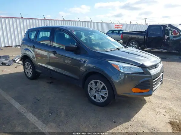 1FMCU0F75GUC44554 2016 FORD ESCAPE - Image 1