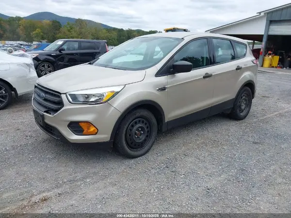 1FMCU0F75HUA99601 2017 FORD ESCAPE - Image 2