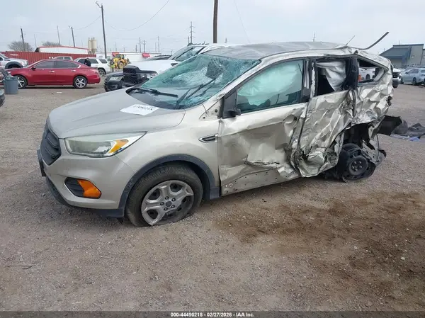 1FMCU0F75HUC00359 2017 FORD ESCAPE - Image 2