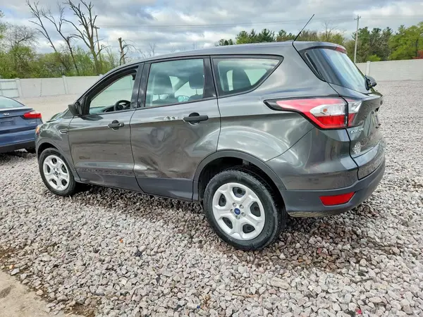 1FMCU0F75HUC74476 2017 FORD ESCAPE - Image 2