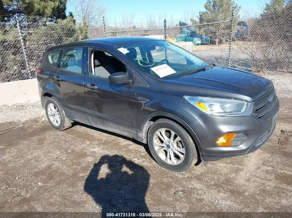 1FMCU0F75HUD57048 2017 FORD ESCAPE - Image 1