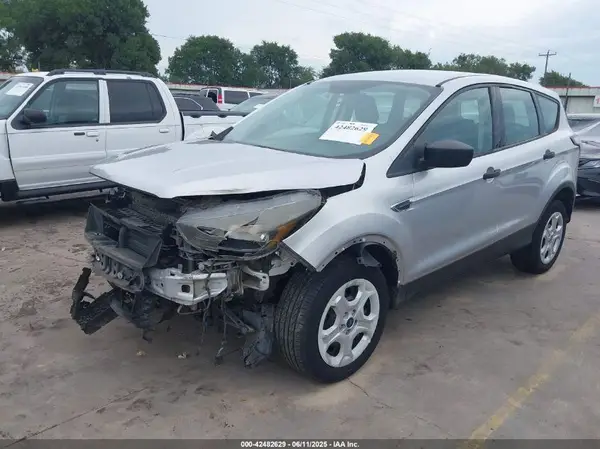 1FMCU0F75JUA54972 2018 FORD ESCAPE - Image 2