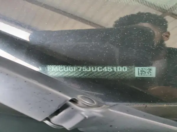 1FMCU0F75JUC45100 2018 FORD ESCAPE - Image 1