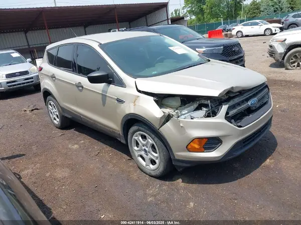 1FMCU0F75JUC74659 2018 FORD ESCAPE - Image 1